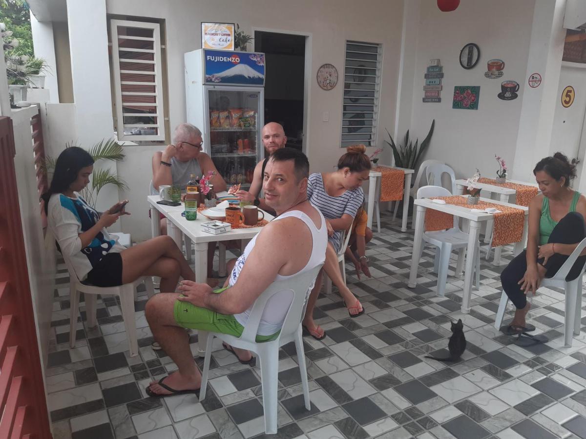 Sandstorm Lodge And Cafe 푸에르토갈레라 외부 사진