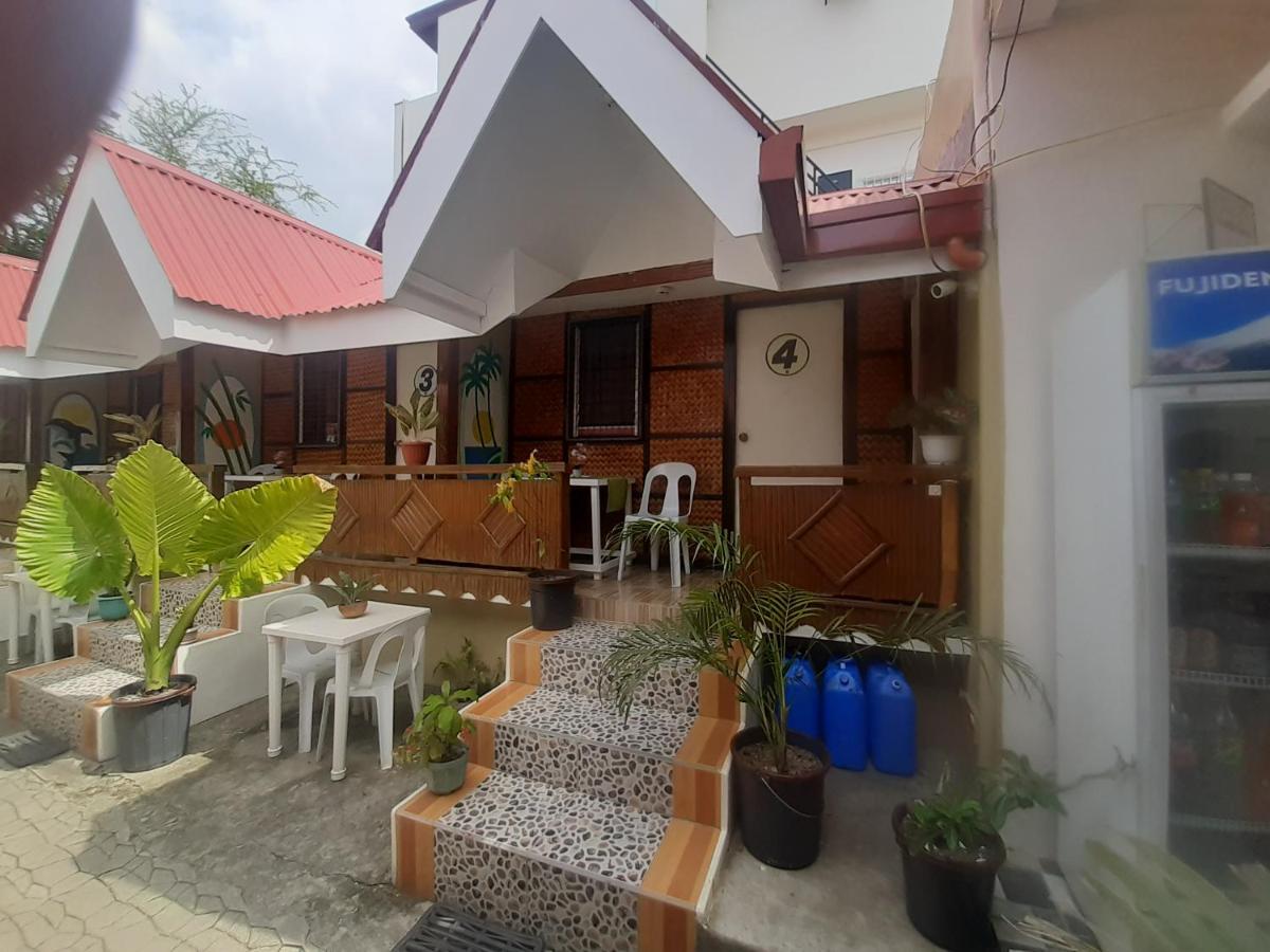 Sandstorm Lodge And Cafe 푸에르토갈레라 외부 사진