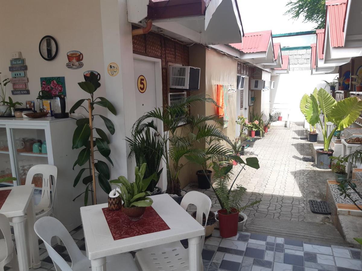 Sandstorm Lodge And Cafe 푸에르토갈레라 외부 사진