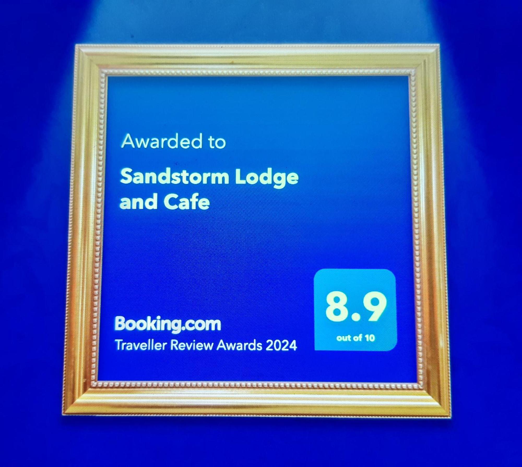 Sandstorm Lodge And Cafe 푸에르토갈레라 외부 사진
